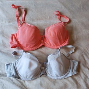Two 34B Chantelle Aeria Light Spacer T-Shirt Bras